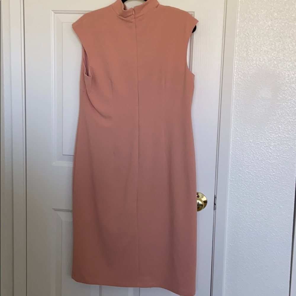 Dress - Picture 5 of 8